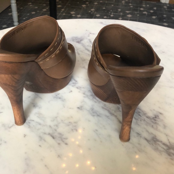 Gucci Mules- so comfortable! - Picture 2 of 3